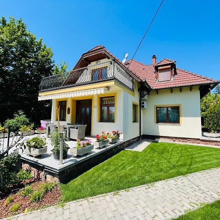 Mikes Deluxe Home Балатонфюред Екстер'єр фото