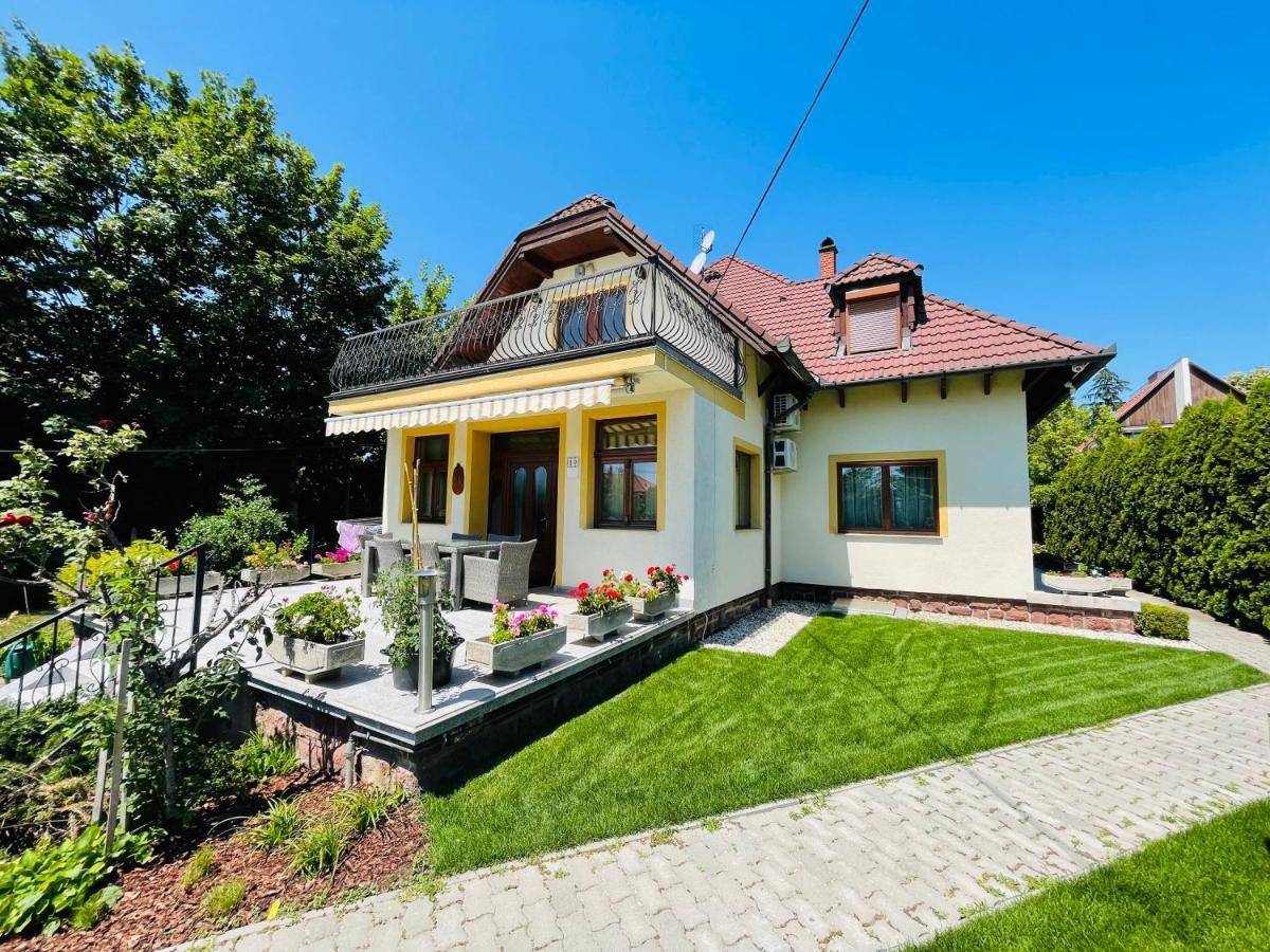 Mikes Deluxe Home Балатонфюред Екстер'єр фото